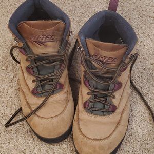 HiTech Women’s Hiking Boots Sz 9